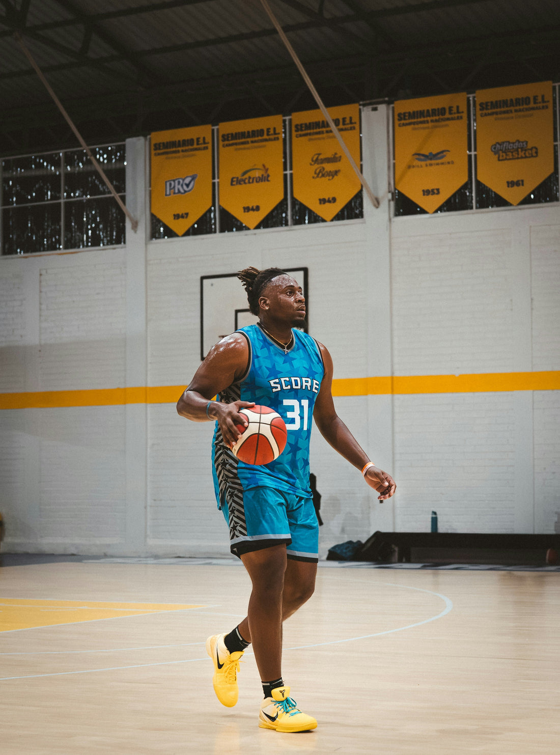 Basketball Dribbling Tips for Beginners: How to Build Control, Confidence, and Real Game Skills